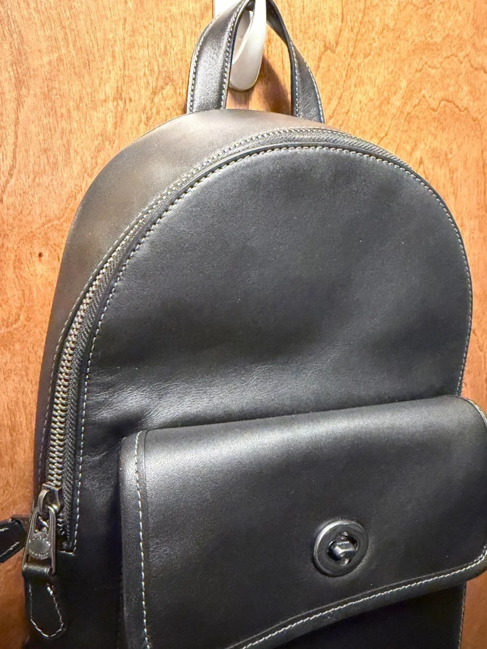 Coach Turnlock Sling - Leather